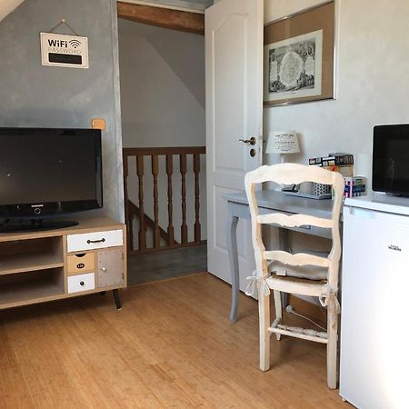 Chambre Double Avec Sdb Privee Au Milieu Des Champs Appartement Teloché Buitenkant foto