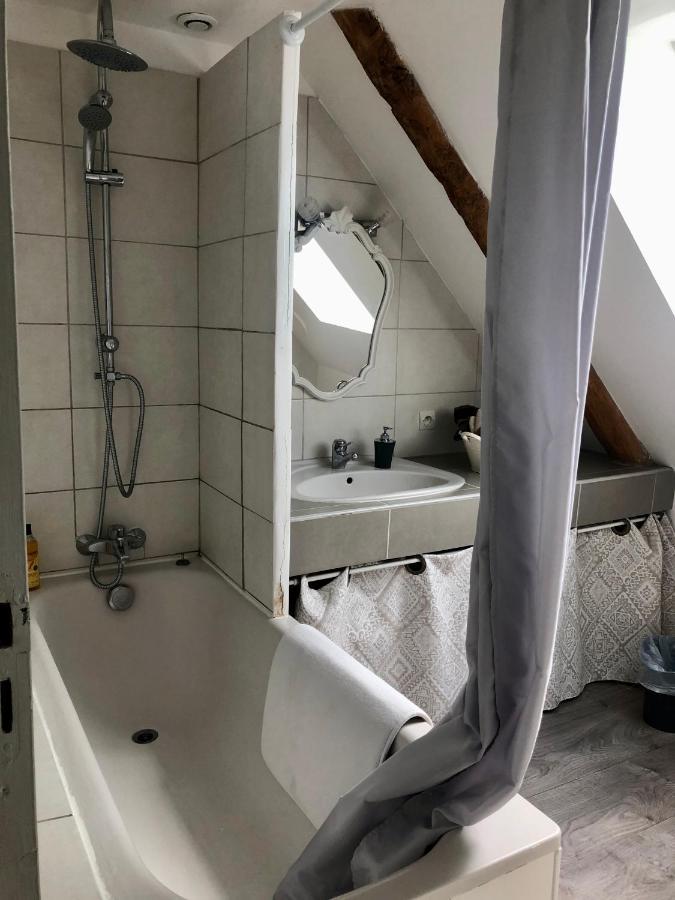Chambre Double Avec Sdb Privee Au Milieu Des Champs Appartement Teloché Buitenkant foto
