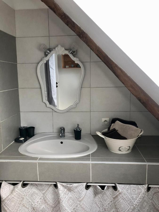 Chambre Double Avec Sdb Privee Au Milieu Des Champs Appartement Teloché Buitenkant foto